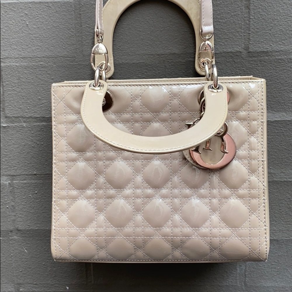 COPY - EXTRA PHOTOS Medium Lady Dior - Picture 7 of 16